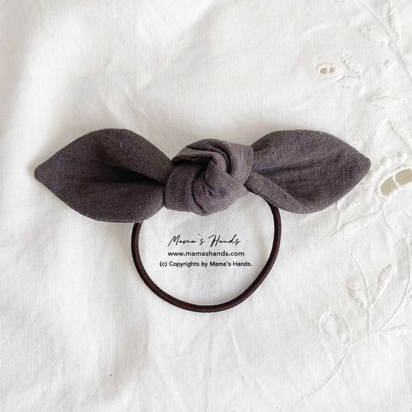 ⭐️已售出11件⭐️ 時尚的Higashi-naki（Higashi-naki）植物染色天然亞麻絲帶髮圈，顏色有摩卡色、灰色和卡 第3張的照片