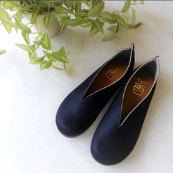 ☔ 下雨天也容易穿 ☀ 適合寬腳・強防水性・晴天雨天都適用・雨鞋編號 1105 第7張的照片