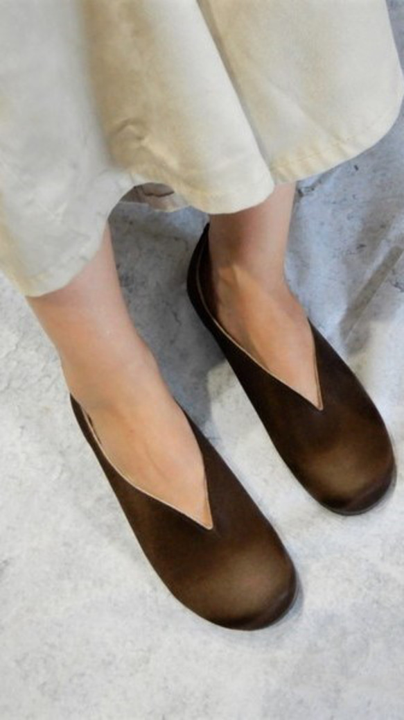 ☔ 下雨天也容易穿 ☀ 適合寬腳・強防水性・晴天雨天都適用・雨鞋編號 1105 第5張的照片