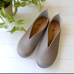 ☔ 下雨天也容易穿 ☀ 適合寬腳・強防水性・晴天雨天都適用・雨鞋編號 1105 第4張的照片