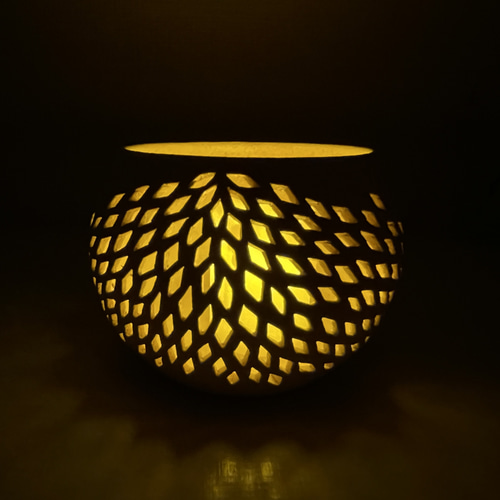 透かし彫り仕女円卓 インド香木白檀 透かし彫りぞう 鼻下向き | 白檀や