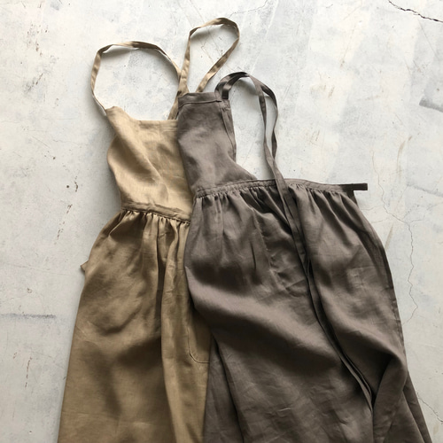 ギャザー入りワンピースエプロンfrenchlinen100％ロング丈仕様