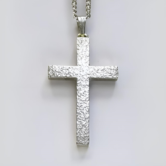 シンプルなラテン十字架　梨地光沢仕上げの小さなラテン十字架　cc02s　好評です シンプルなラテン十字架 梨地光沢仕上げの小さなラテン十字架 cc02s