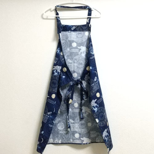 宇宙（ネイビー）子供用エプロン 90～160cm【首回り・腰回りの紐選択可