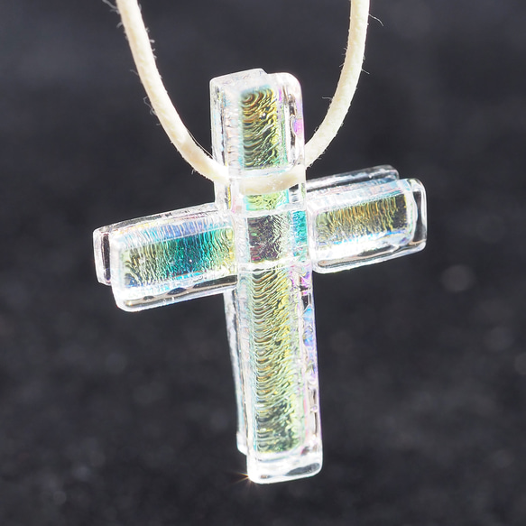 十字架ガラス『オーロラクロス』ネックレス【紐の色、長さ選べます】≪送料無料≫ 10枚目の画像