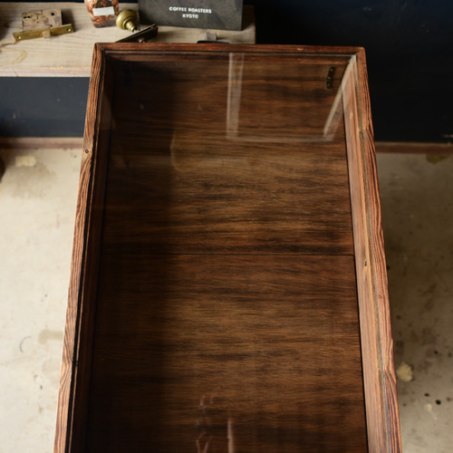 ガラスのショーケースキャビネット チェスト・キャビネット オーダー