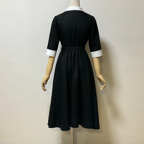 リネン クレリック×たっぷりフレアー のレトロなワンピース ワンピース