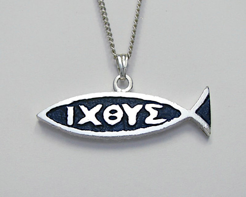 伝統的なモチーフ 魚のペンダント（A）横型 cc52 好評です