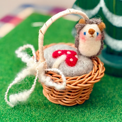 赤い帽子の子ヤギ 羊毛フェルト ふわ*もこ 通販 14218953｜Creema