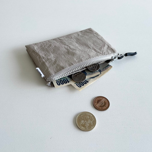ANTEPRIMA 収納力抜群☆ピクセル コンパクトウォレット ミニ財布 ピクセル/三つ折りウォレット/シルバー ｜ 【公式】アンテプリマ