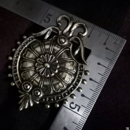 真鍮ブラス製 大正ロマン調和洋折衷大き目帯留め 着物や浴衣の帯締め