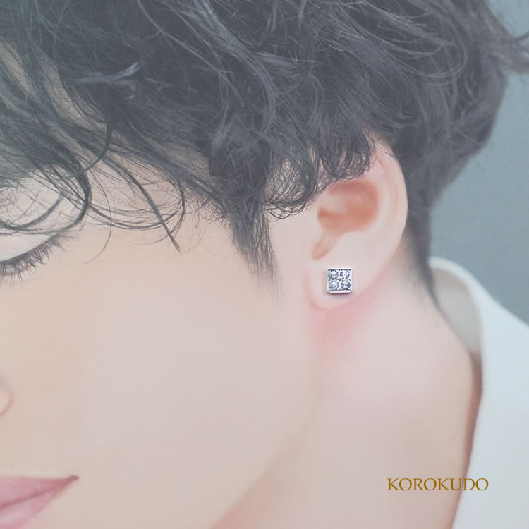 ホワイトサファイア/シルバー925　スクエア・ピアス
