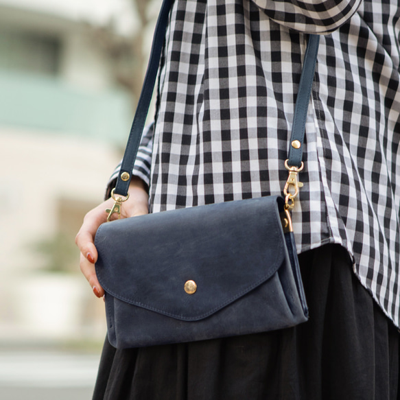 【10%off タイムセール】お財布ポシェット ポーチ カード16枚  本革 長財布 レディース ネイビー HAW013 1枚目の画像