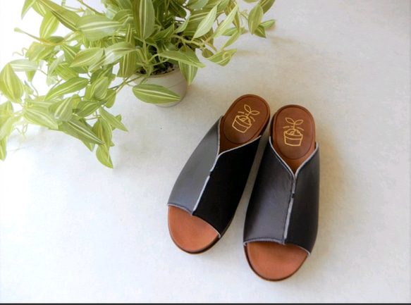 舒適貼合雙腳，寬鬆，輕便，自然，木屐，柔軟涼鞋 720 號 第1張的照片