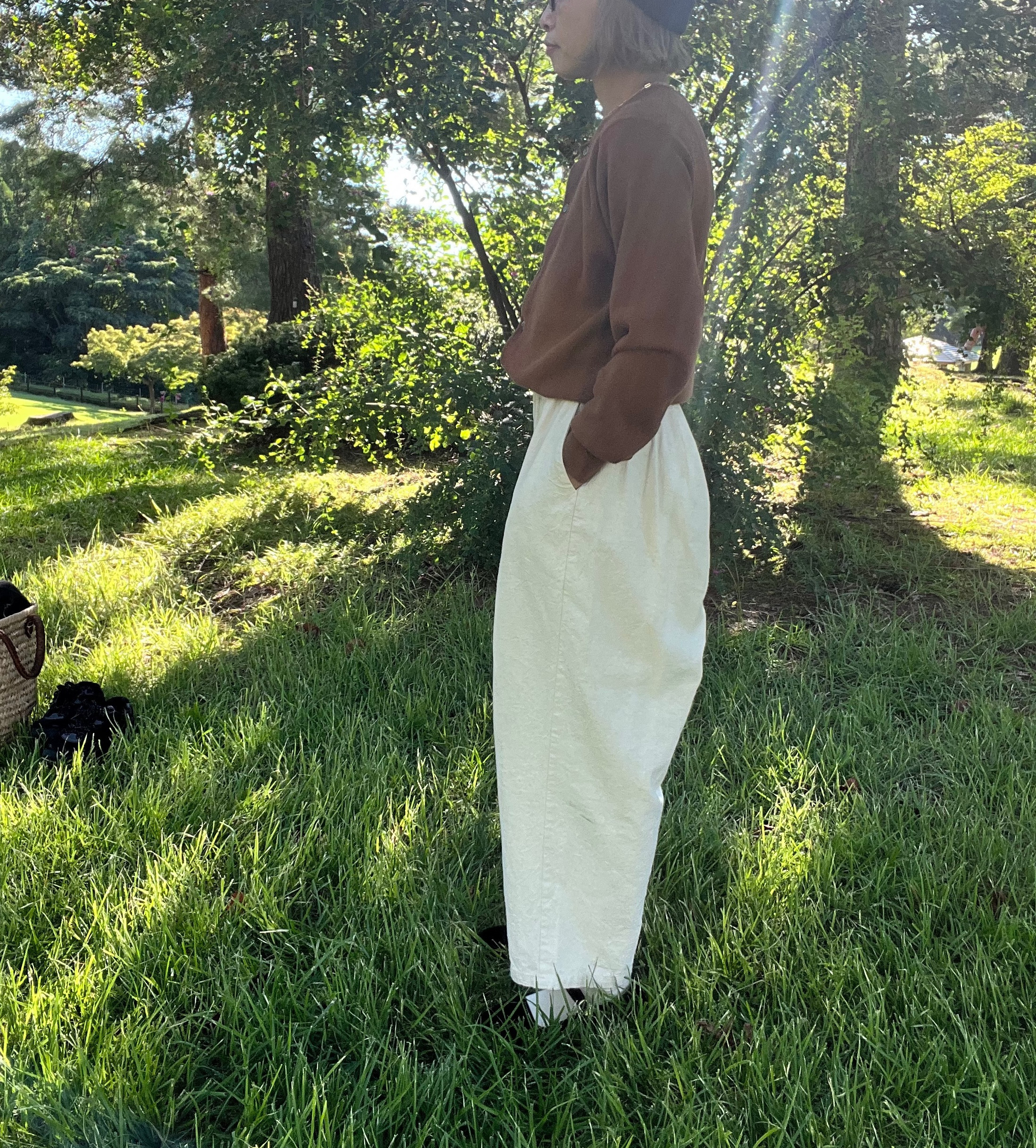 ゆるタックパンツ　綿麻　リネン　エッグパンツ　テーパード　ハーフリネンパンツ