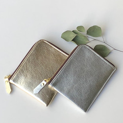 ゴートレザーのスリムなミニ財布　シルバー 3枚目の画像