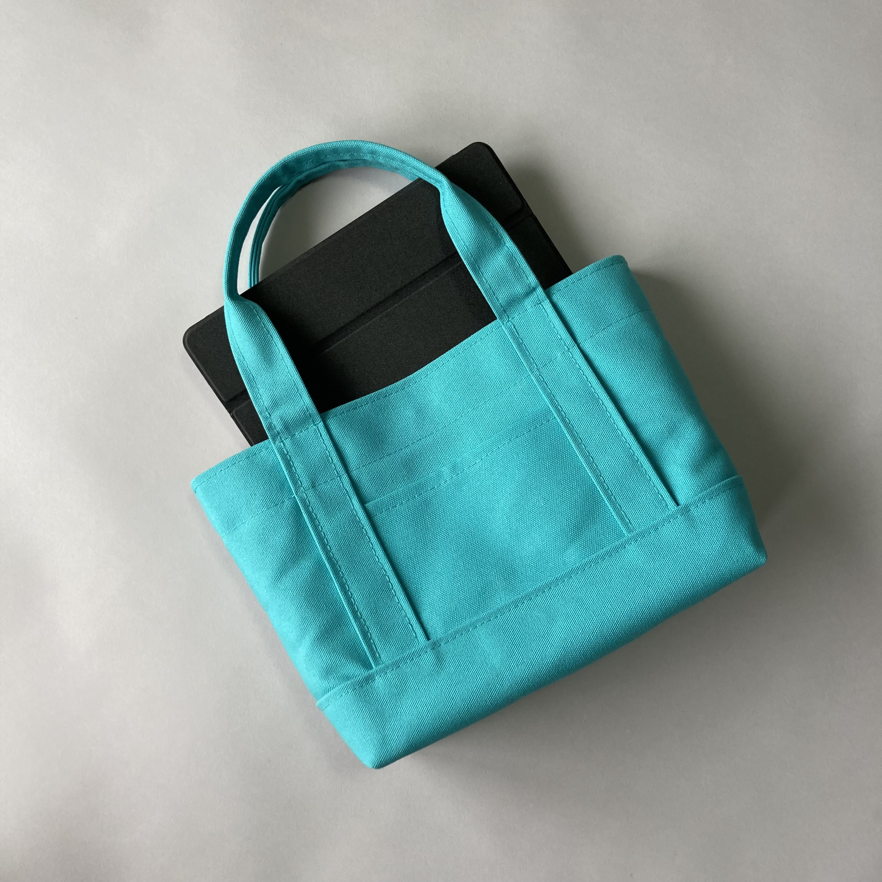 CUNE ターコイズ ブルーショルダートートバッグ レア 希少　【美品】 M)ちょうどいいサイズのトートバッグ 「 ALL~type II
