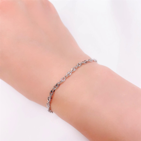 光の反射が美しい✧* スクリュー チェーン ブレスレット シルバー