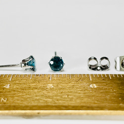 11月誕生石　ロンドンブルートパーズのスタッドピアス サージカルステンレス316L 8枚目の画像