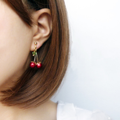 人気】サクランボのイヤリング【ピアス/イヤリング】チェリー 再販×300
