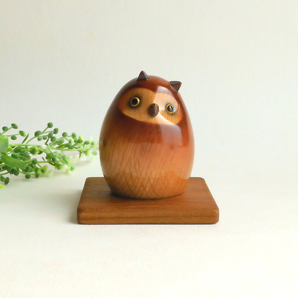 ミミズク (★台付き)   horned owl / wooden bird 2枚目の画像