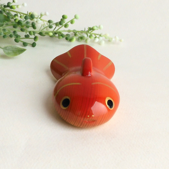 金魚(木魚雕像金魚/魚/木動物/雕像) 第2張的照片