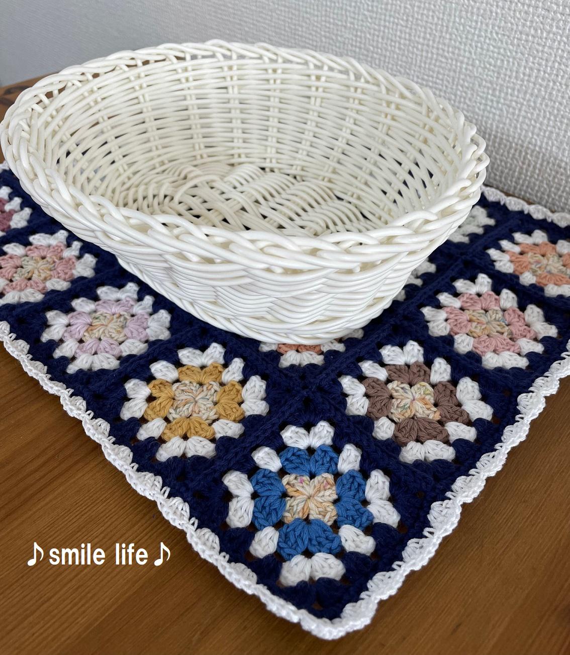 ベル　晩秋のフード付きグラニースクエアポンチョ ベル様専用 晩秋のフード付きグラニースクエアポンチョ - メルカリ