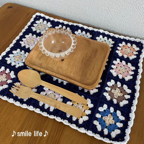 モチーフ編み グラニースクエア 紺（ネイビー）+カラフル