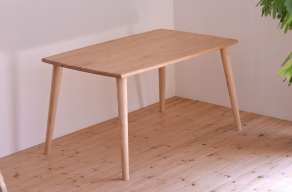 国産クリ無垢材 樽型の優しい形のダイニングテーブル・ナチュラル仕上げ※（オーダー可！） 44,720円