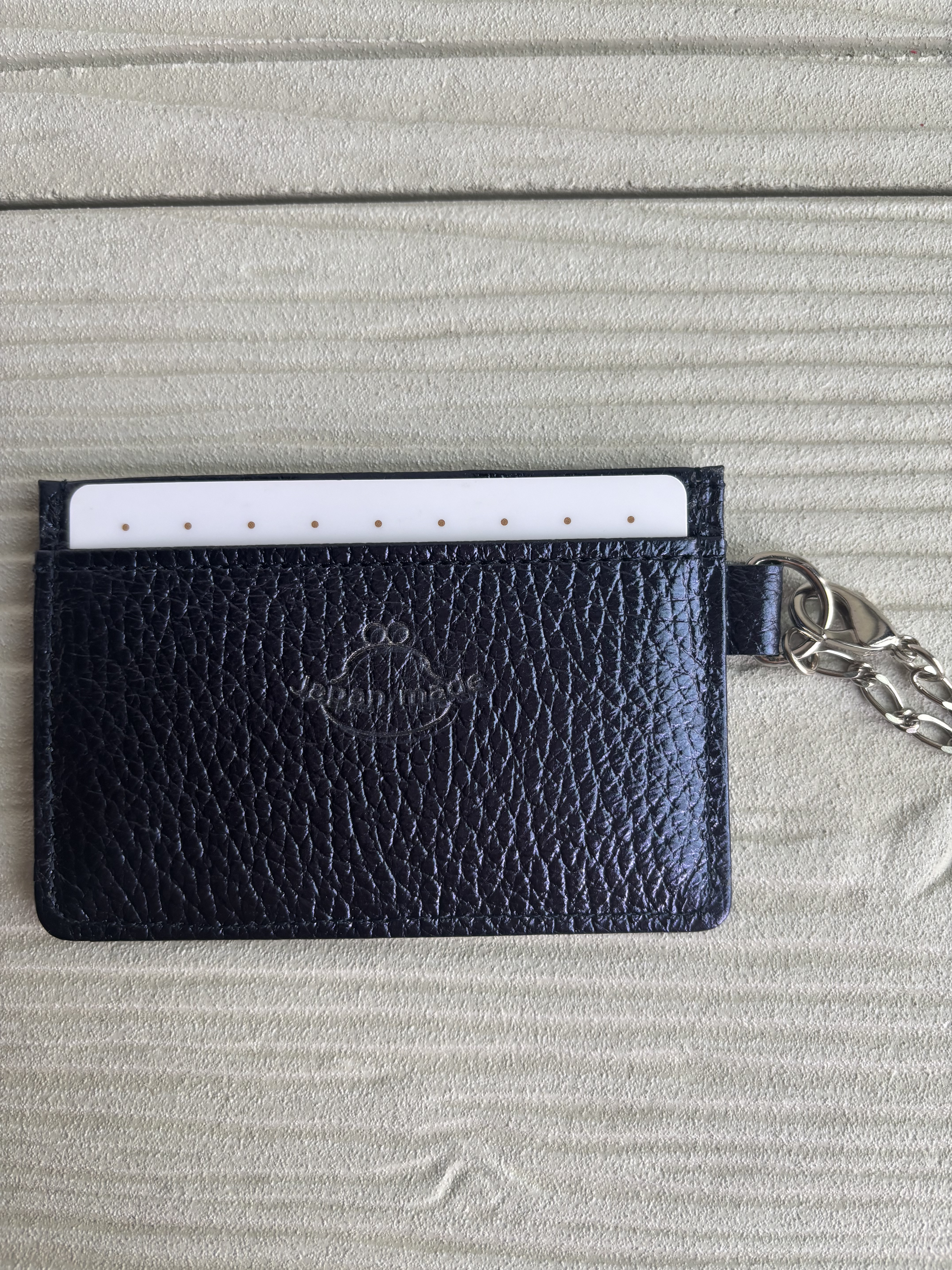 送料無料　交通IC系サイズピッタリハートモチーフパスケース