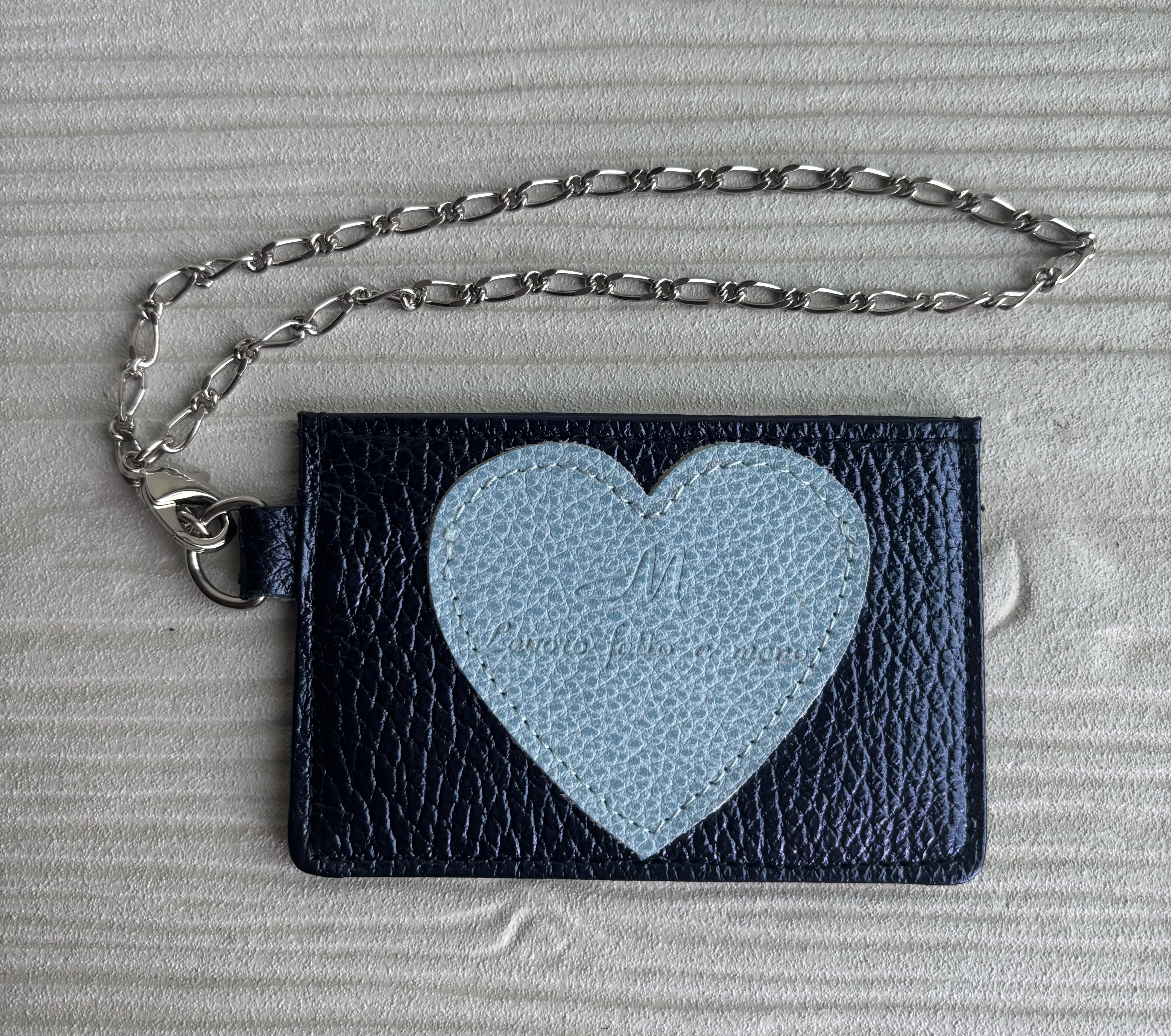 送料無料　交通IC系サイズピッタリハートモチーフパスケース