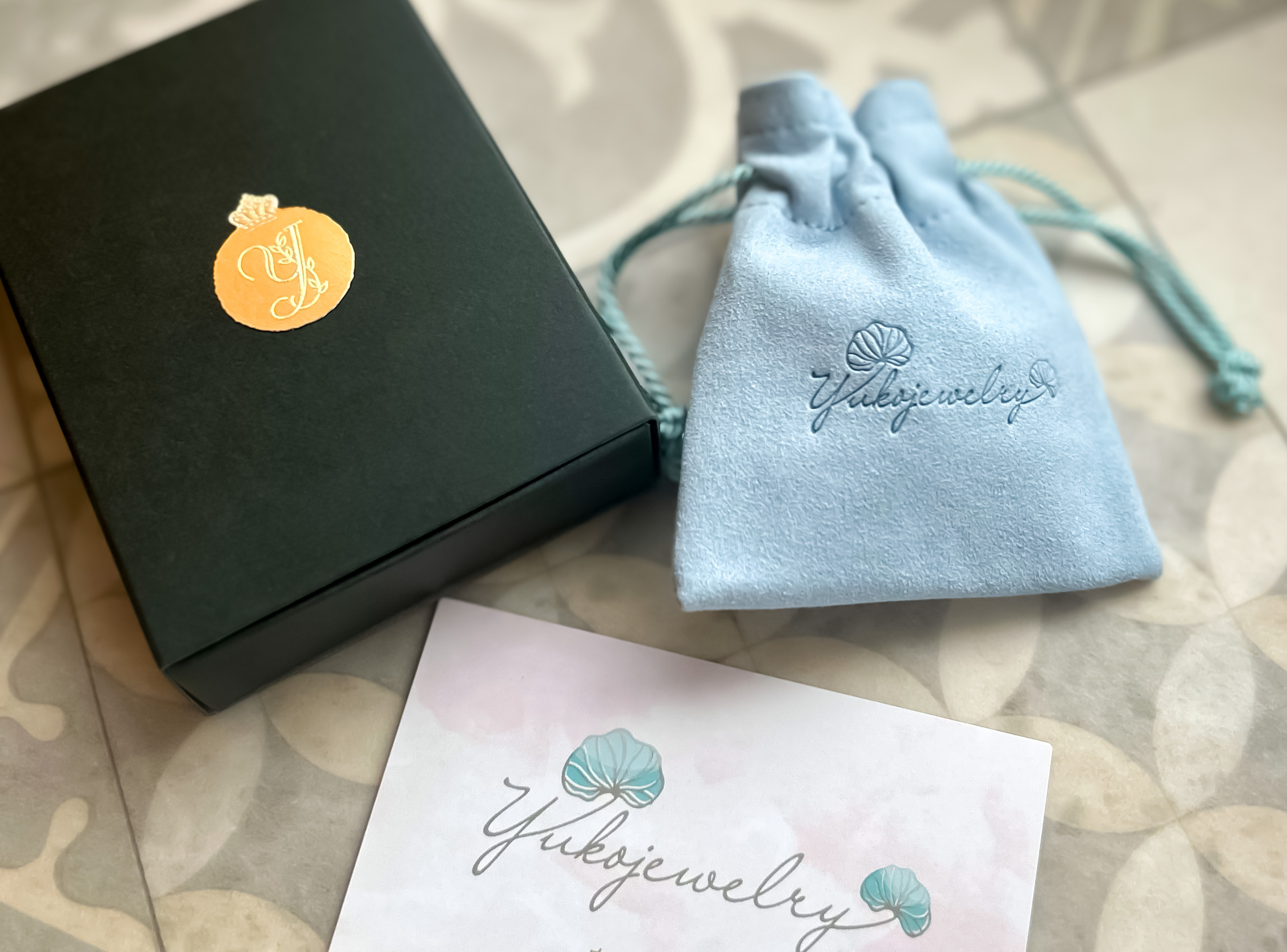 アクアマリンとサファイアのロングピアス シルバー