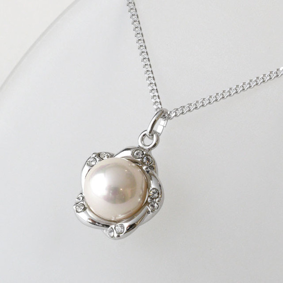 貝パール/クリスタルガラス お花 ペンダントネックレス　h1482p　Shell base pearl Pendant 5枚目の画像