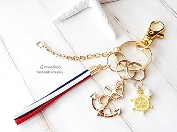 SWAROVSKI 干支チャームとタッセルセット SWAROVSKI 干支チャームとタッセルセット セット 干支卯のステッチ