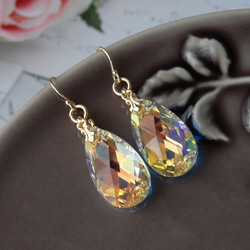 超大…華麗、迷人的水滴形、高品質水晶耳環（耳環）Aurora，非常適合獨奏，Kiwa 水晶玻璃 第3張的照片