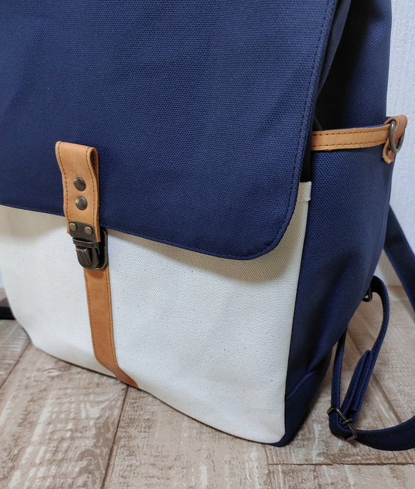 帆布簡單背包通勤上學 A4 兼容（深藍色 x kinari） 第5張的照片