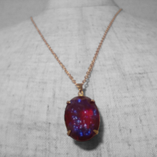 チェコ／ガラス】再販ドラゴンズブレス カットストーン (ルビー