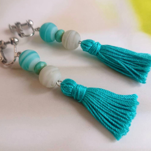 限定1個＊お得なターコイズタッセルイヤリング(ピアス) イヤリング
