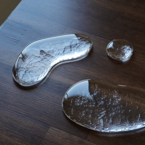 水たまりペーパーウェイト(大) その他インテリア雑貨 melts glassworks