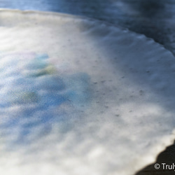 つや消しガラスの大皿 -「 HANAのおと 」● ターコイズブルー・29cm 2枚目の画像