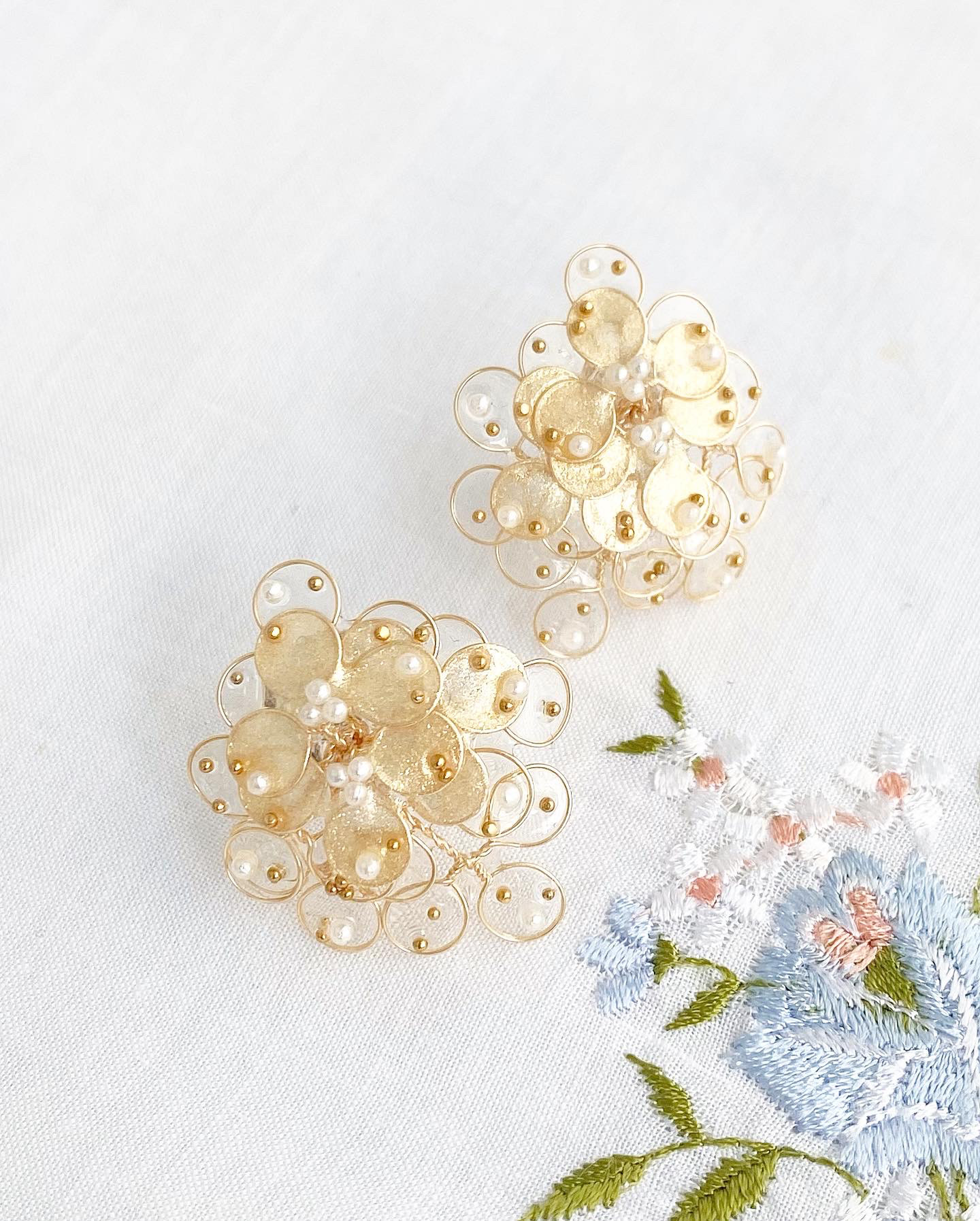 咲くピアス(ゴールド)