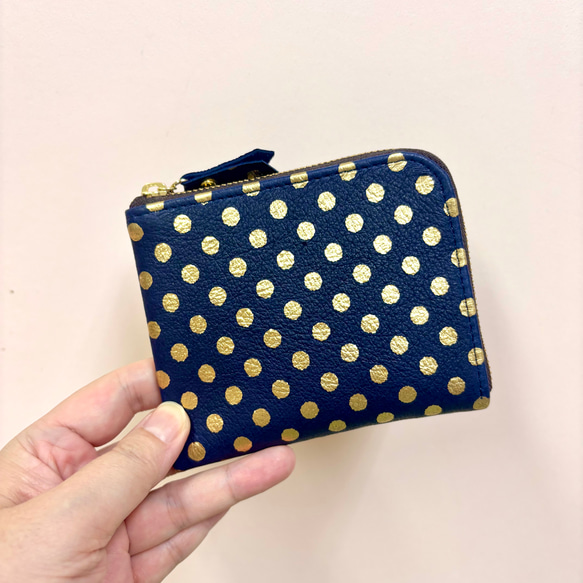 【セミオーダーできます】ピッグスキンのスリムなミニ財布　みずたまネイビー 6枚目の画像