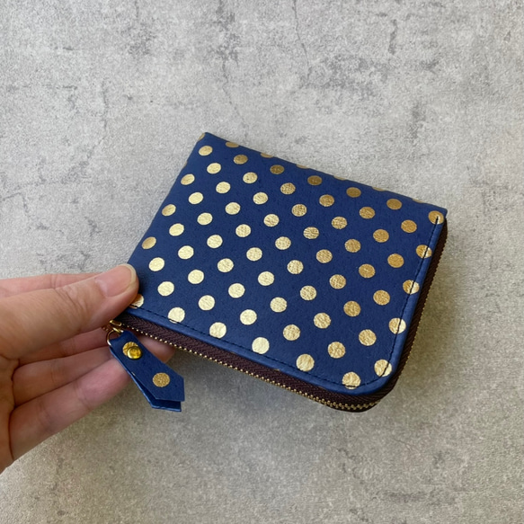 【セミオーダーできます】ピッグスキンのスリムなミニ財布　みずたまネイビー 7枚目の画像