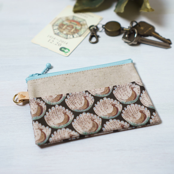カードポーチ　 リバティ Peacocks of Grantham Hall 1枚目の画像
