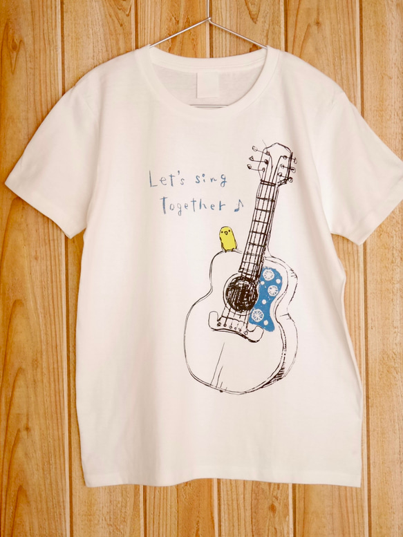 ギターと小鳥のTシャツ ＊再販＊ 1枚目の画像