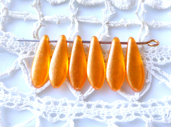 ダガー　光沢オレンジ　チェコビーズCzech Glass Beads6個 1枚目の画像