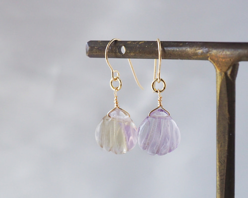 14kgf天然石アメトリンオーバルカットと淡水パール　ピアス　ハンドメイド 14kgf アメトリンのShellピアス ピアス（フック・チェーン） Boite de