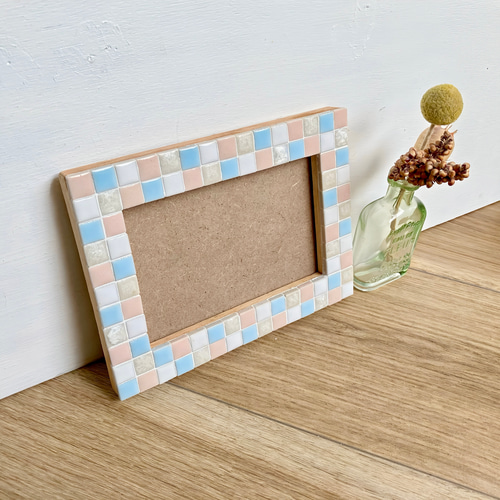 L版または2L版フォトフレーム ピンク&ホワイト 木製壁掛け対応写真立て