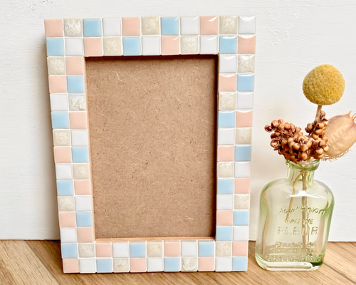 L版または2L版フォトフレーム ピンク&ホワイト 木製壁掛け対応写真立て