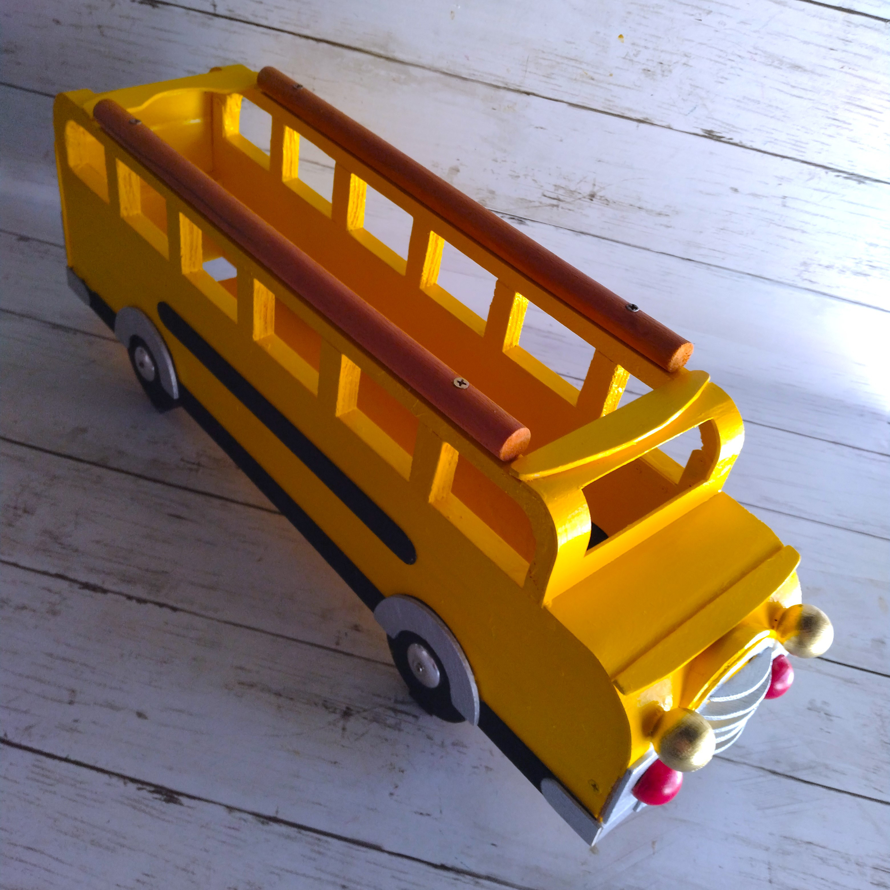 GTA-BUSⅣ型・スリッパラック